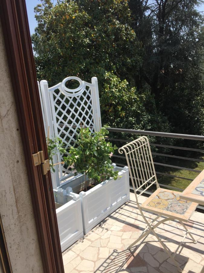 B&B La Villa Mediterranea Passirano Bagian luar foto