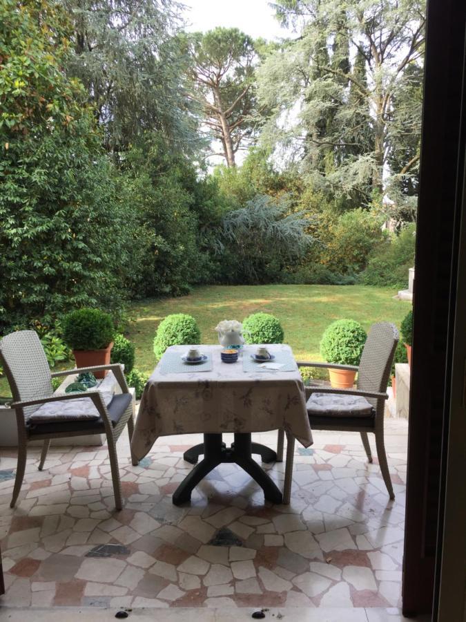 B&B La Villa Mediterranea Passirano Bagian luar foto