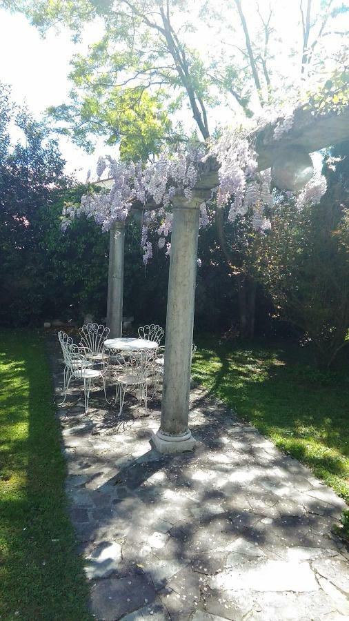 B&B La Villa Mediterranea Passirano Bagian luar foto
