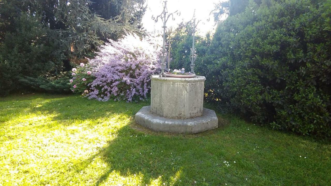 B&B La Villa Mediterranea Passirano Bagian luar foto